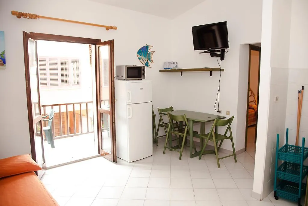 **  A.I.R. Isola Rossa Borgo Di Mare Aparthotel Italien