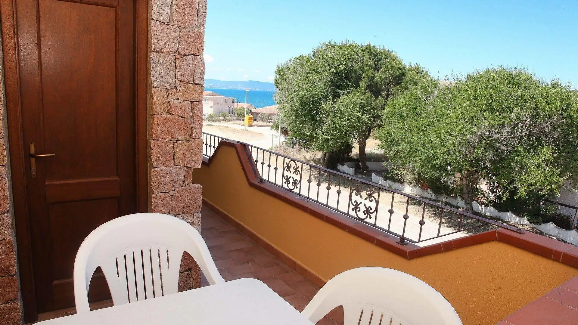 A.I.R. Isola Rossa Borgo Di Mare Aparthotel