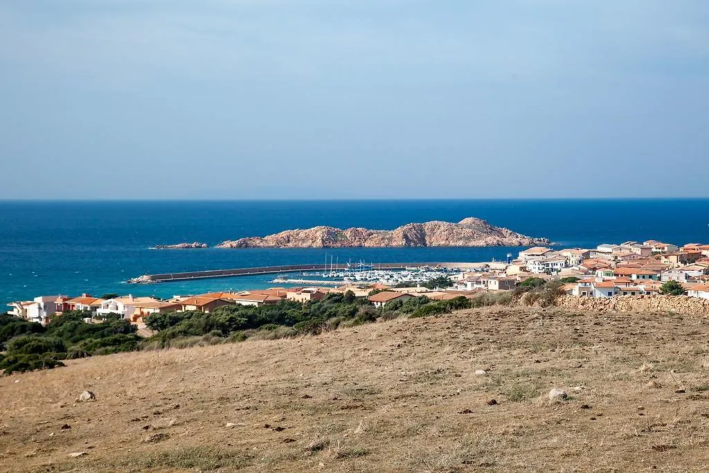 Aparthotel A.I.R. Isola Rossa Borgo Di Mare 2*,