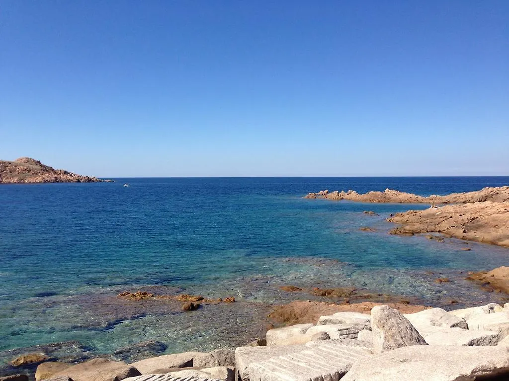 Aparthotel A.I.R. Isola Rossa Borgo Di Mare