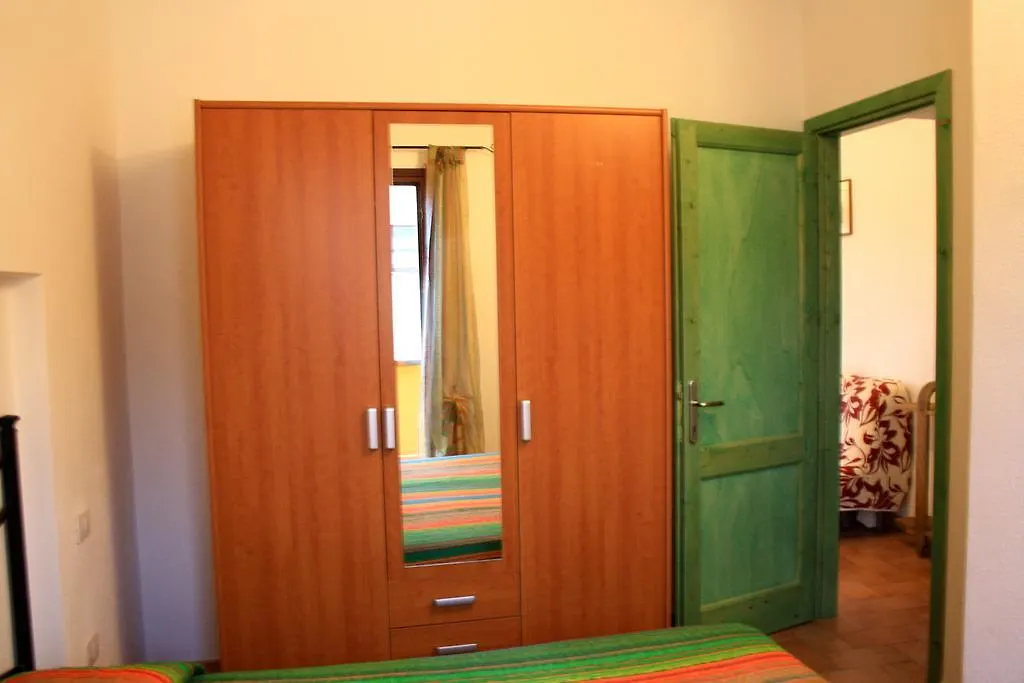 Aparthotel A.I.R. Isola Rossa Borgo Di Mare