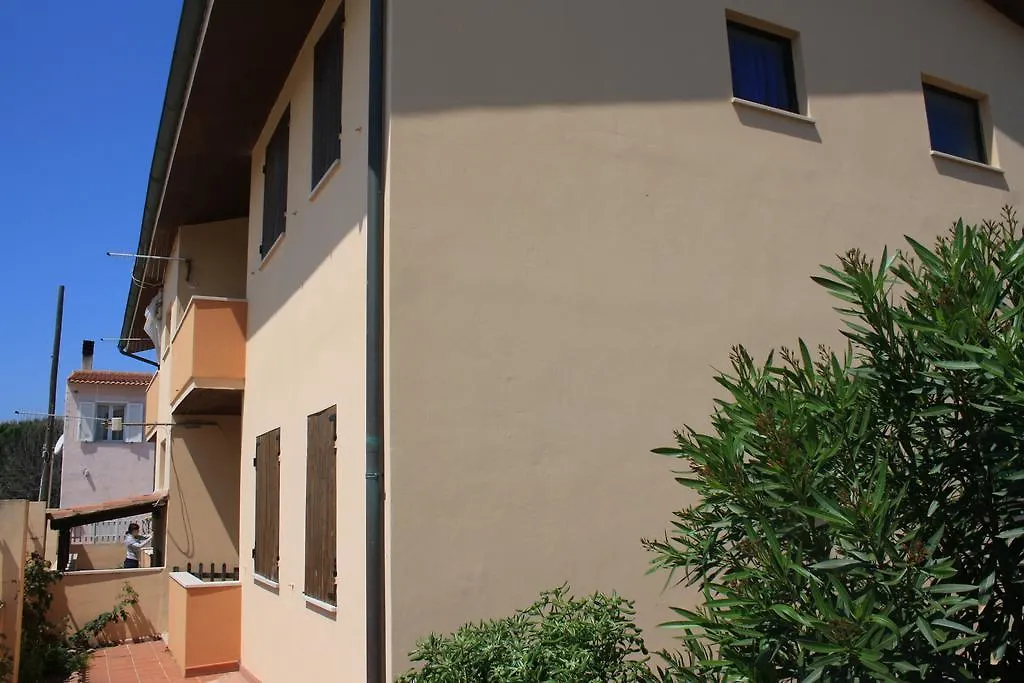 Aparthotel A.I.R. Isola Rossa Borgo Di Mare