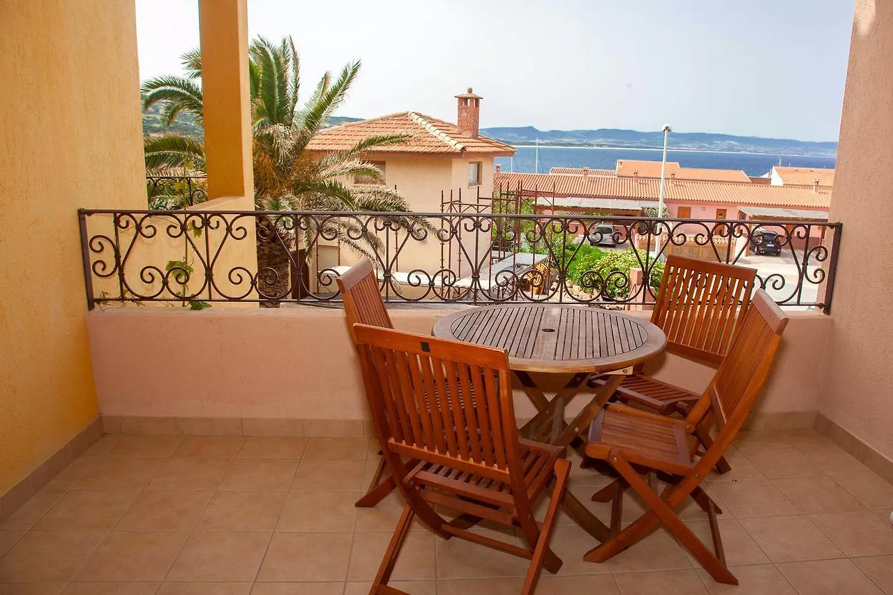 Aparthotel A.I.R. Isola Rossa Borgo Di Mare