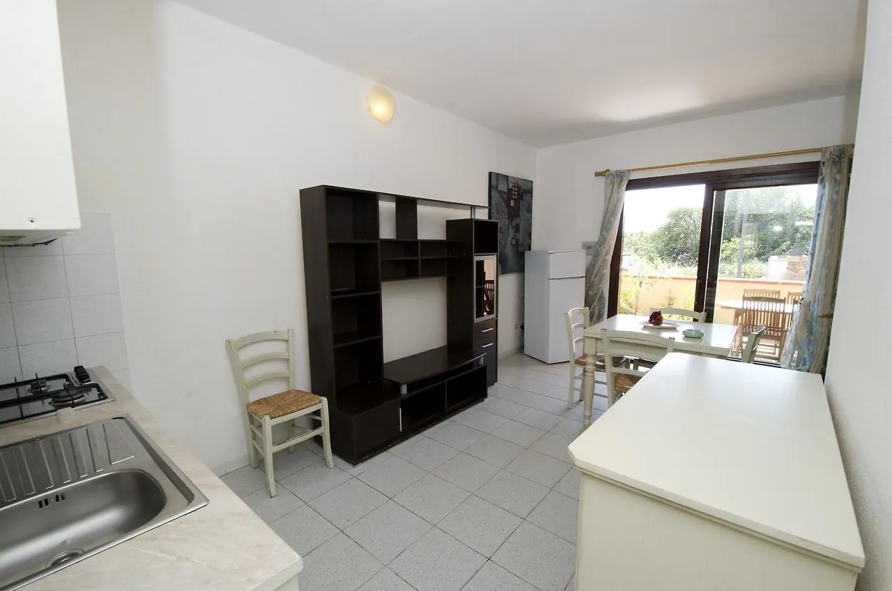 Aparthotel A.I.R. Isola Rossa Borgo Di Mare 2*,  Italie