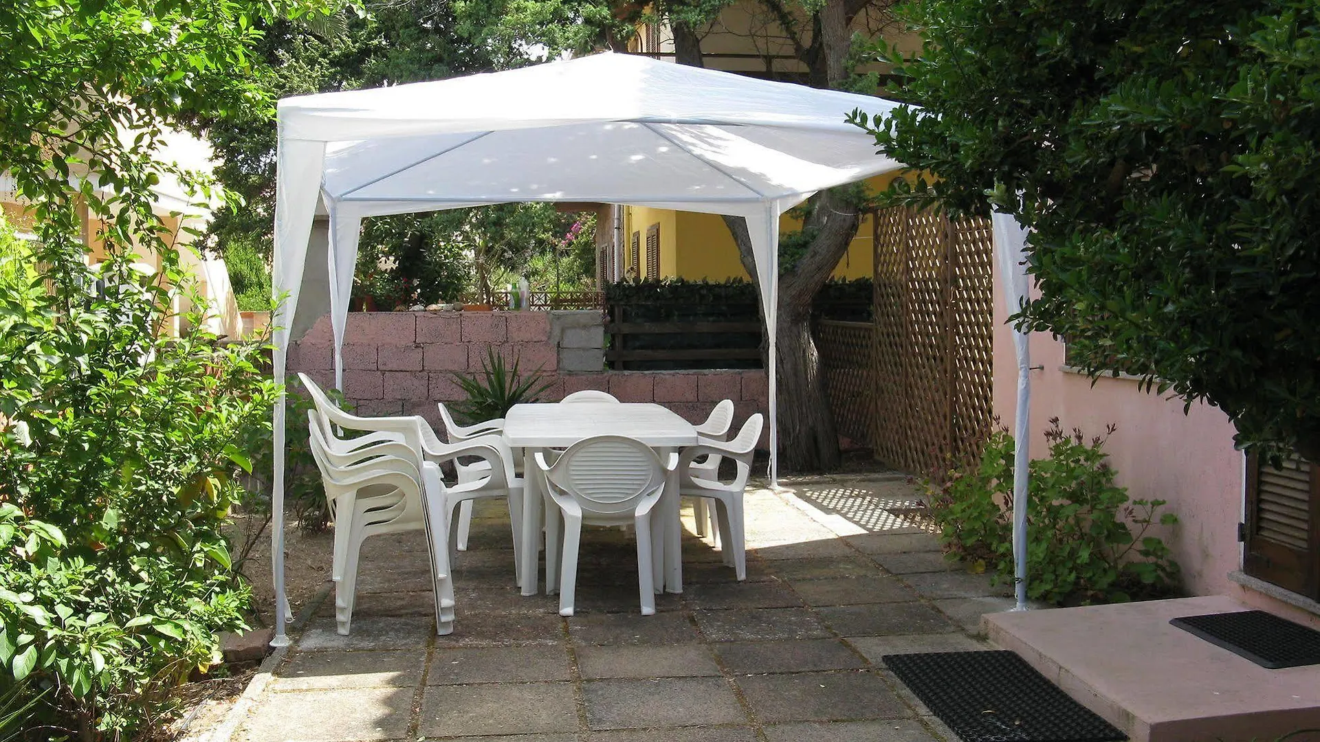 **  A.I.R. Isola Rossa Borgo Di Mare Aparthotel Italy